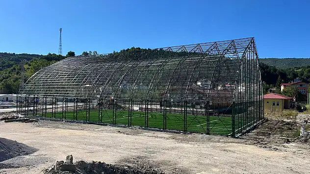 Kapalı Halı Saha Projesinde Sona Gelindi