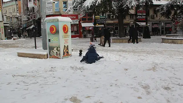 Kar Sevincini Doyasıya Yaşadılar