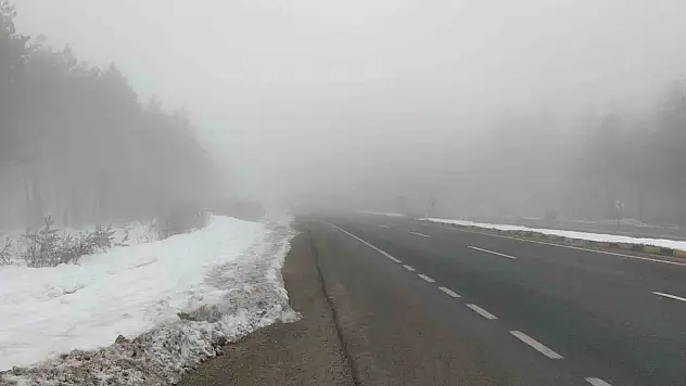 Karabük- Bartın Kara Yolu Sisle Kaplandı