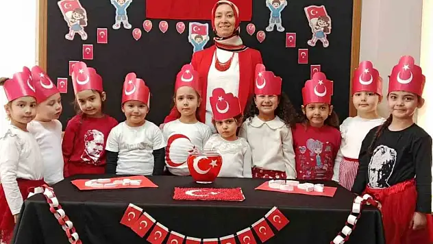Karabük Belediyesi KAMER'de Miniklere Bayrak Bilinci Aşılandı