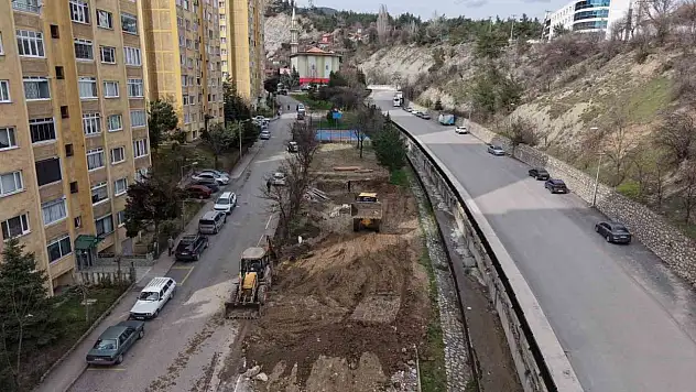 Karabük Belediyesi Kenti Donatmaya Devam Ediyor
