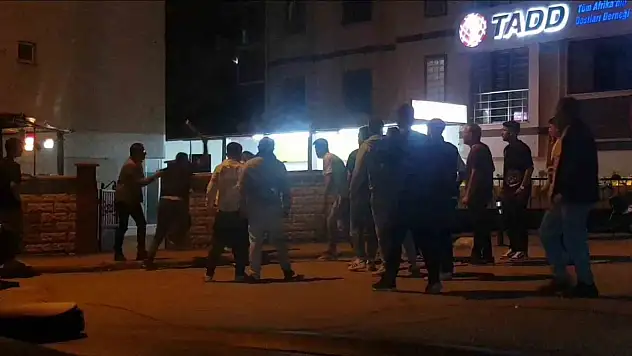 Yumruklar Havada Uçuştu