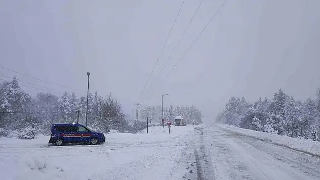 Karabük'te 112 Köy Yolu Ulaşıma Kapandı