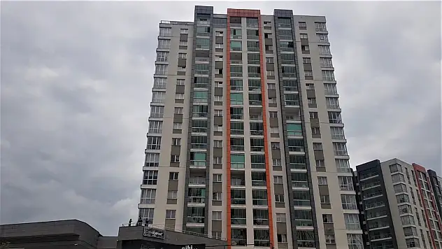 Karabük'te 2 yaşındaki bebek 12'inci kattan düşerek hayatını kaybetti