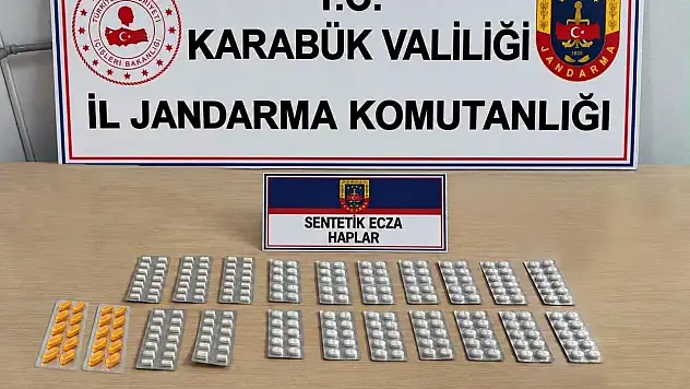Karabük'te 230 sentetik ecza hapı ele geçirildi