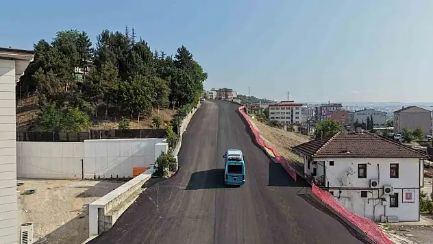 Karabük'te 3 mahallenin ulaşımını sağlayan yol açıldı