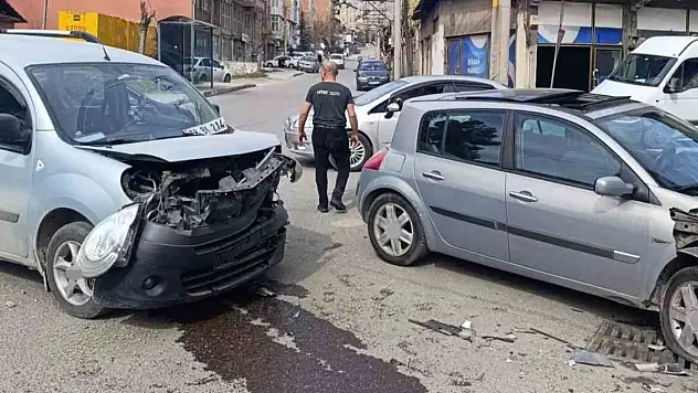 Karabük'te Kaza: 2 Yaralı