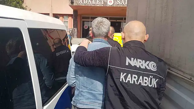 Uyuşturucu Operasyonlarında 8 Kişi Yakalandı