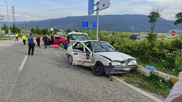 Karabük'teki trafik kazasında 3 kişi yaralandı