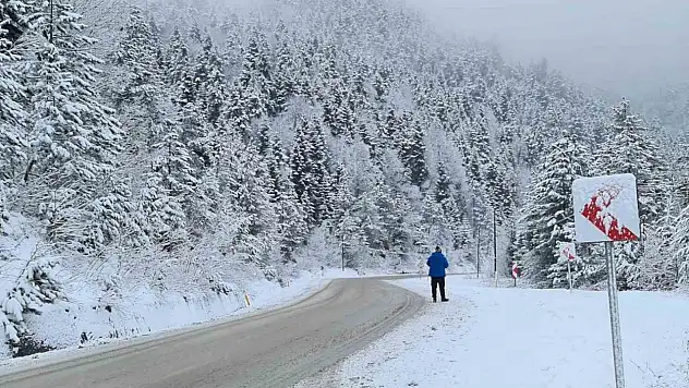 Karabük'ün Yüksek Kesimlerinde Kar Yağışı Etkili Oluyor