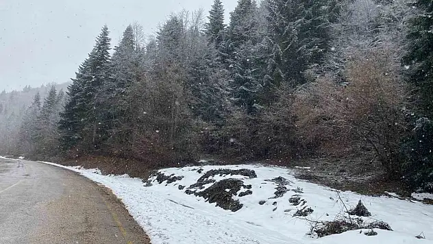 Karabük'ün Yüksek Kesimlerinde Kar Yağışı Etkili Oluyor