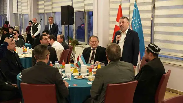 Karabük Üniversitesinde Türkiye Yüzyılı Ve Özbekistan İftarı
