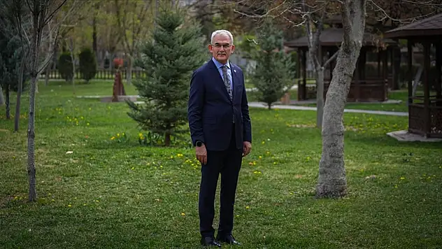 Karacabey'den Yangın Uyarısı: 'Zarar Vermeden Faydalanmanın Yolunu Öğrenmeliyiz'