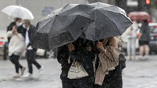 Karadeniz'de Sağanak Yağış Bekleniyor