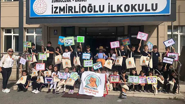 Karadeniz Ereğli'de Minik Okurlardan 'Heybemde Kitap Var' Projesi