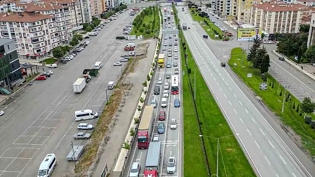 Karadeniz Yolunda Bayram Yoğunluğu Havadan Görüntülendi