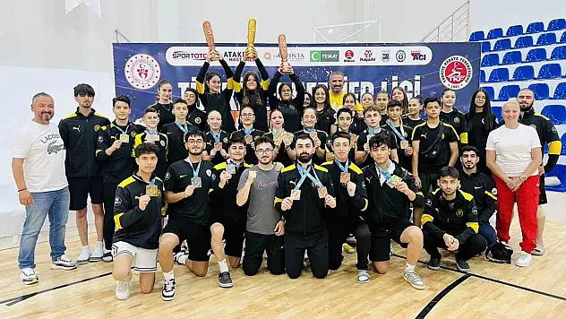 Karate Türkiye Premier Ligi'nin 2'nci Etabı Zonguldak'ta Gerçekleştirildi