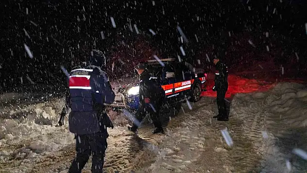 Karda Mahsur Kalan Vatandaş Kurtarıldı