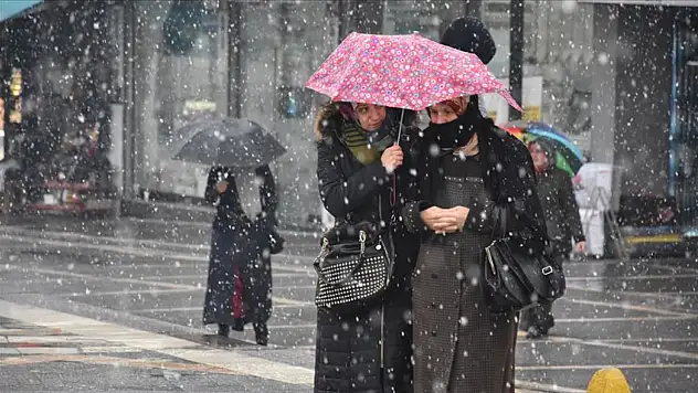 Karla Karışık Yağmur Bekleniyor