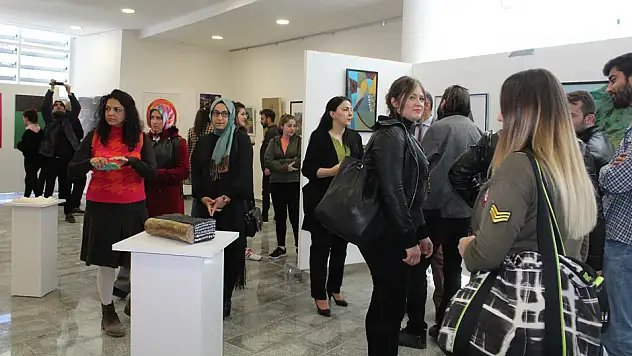 Karma Plastik Sanatlar Sergisi açıldı
