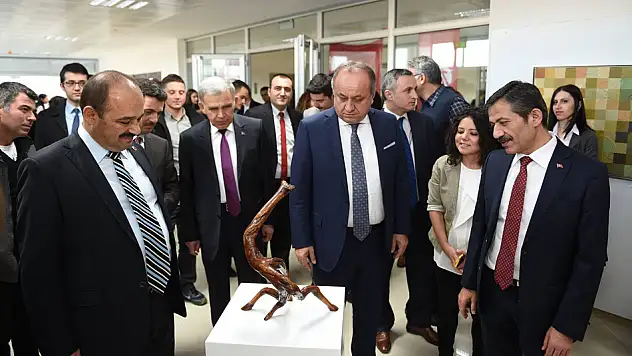 Karma Sergi, protokolün katılımıyla açıldı