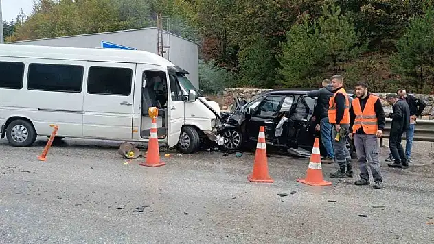 Kafa Kafaya Çarpıştılar: 1 Yaralı