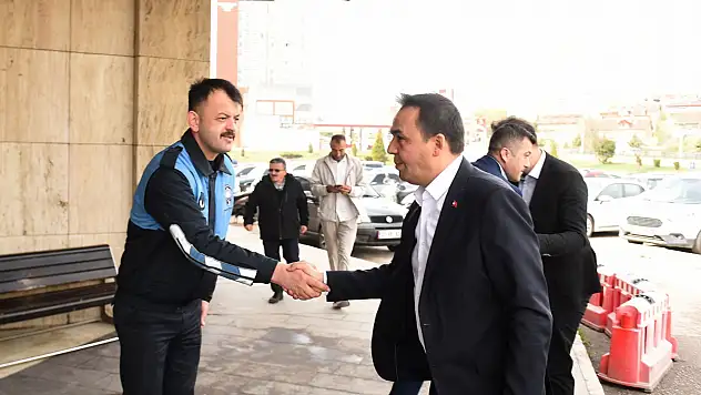 Kastamonu Belediye Başkanı Hasan Baltacı Bayramda Görev Yapan Ekipleri Ziyaret Etti