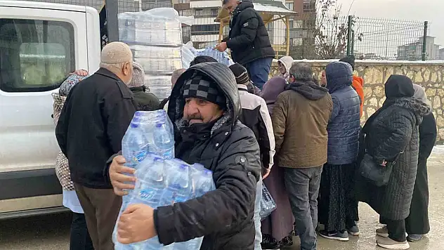 Vatandaşlara Su Dağıtıldı