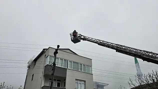 Kastamonu'da Çatı Yangını Korkuttu