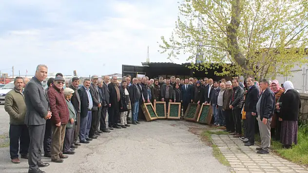 Kastamonu'da çiftçilere domates ve biber fidesi dağıtıldı