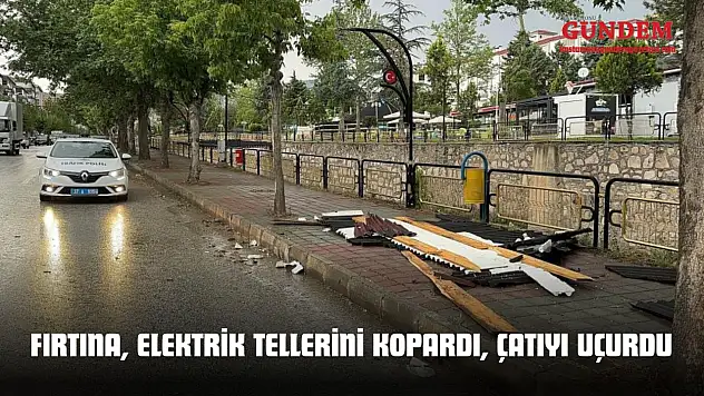 Kastamonu'da Fırtına, Elektrik Tellerini Kopardı, Çatıyı Uçurdu