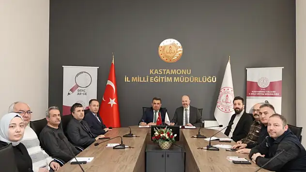 Kastamonu'da Gençlere Mobil Uygulama Eğitimi