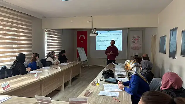 Kastamonu'da Hastane Öncesi Obstetrik Aciller Eğitimi Tamamlandı