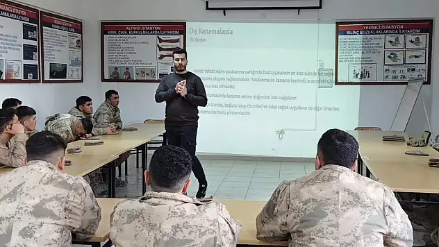 Kastamonu'da Jandarma Personeline Temel İlk Yardım Eğitimi