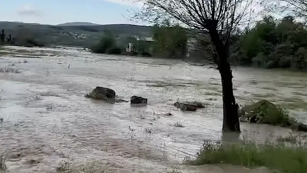 Kastamonu'da kuvvetli sağanak hayatı olumsuz etkiledi