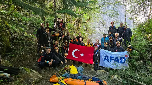 Kastamonu'da Mağara Arama Ve Kurtarma Eğitimi Tamamlandı