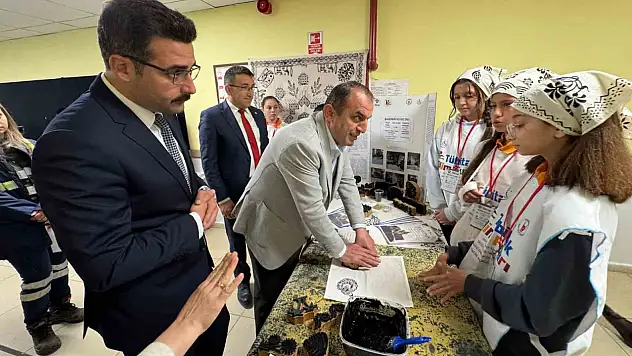 Hanönü'de TÜBİTAK 4006 Bilim Fuarı