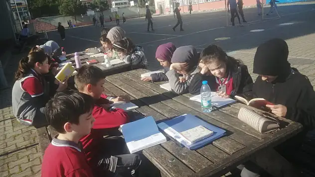 Kastamonu'da öğrencilere kitap projesi