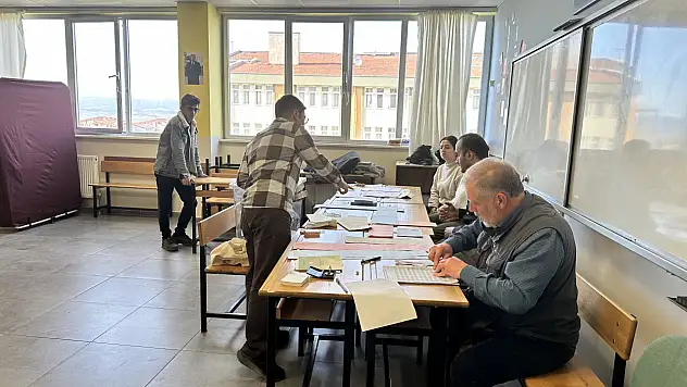 Kastamonu'da Oy Sayma İşlemi Başladı