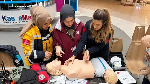 Kastamonu'da Sağlık Okuryazarlığı İçin Bilgilendirme Standı Kuruldu