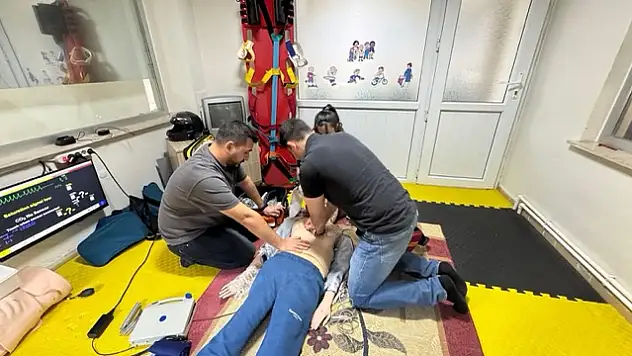 Kastamonu'da Sağlık Personeline İleri Yaşam Desteği Eğitimi