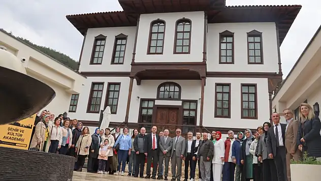 Kastamonu'da 'Taşa Ve Ahşaba Kazınan Toplumsal Hafıza' Konuşuldu