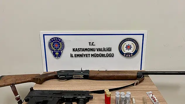 Kastamonu'da Uyuşturucu Ve Silah Ele Geçirildi