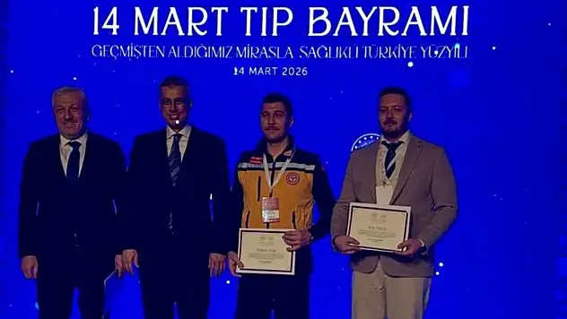 Kastamonu'da Yılın Doktoru Ödülü Aytaç Nergiz'e Verildi