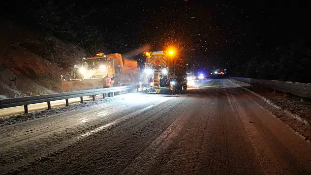 Kastamonu'da Araçlar Yolda Mahsur Kaldı