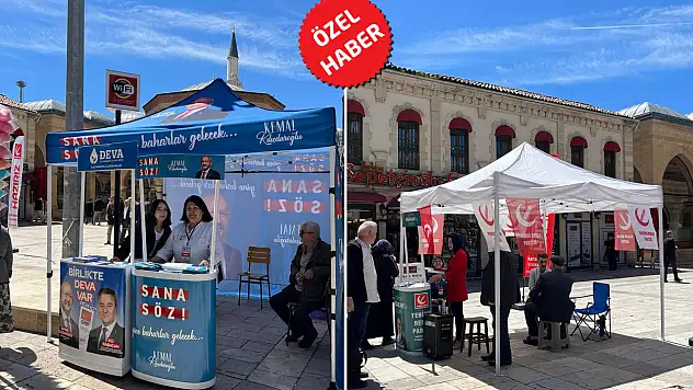 Kastamonu Nasrullah Meydanı'nda seçim hareketliliği