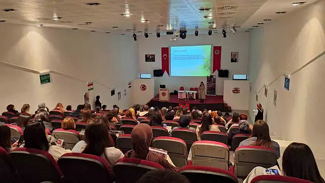 Kastamonu Üniversitesi'nde Kanser Farkındalığı Eğitimi