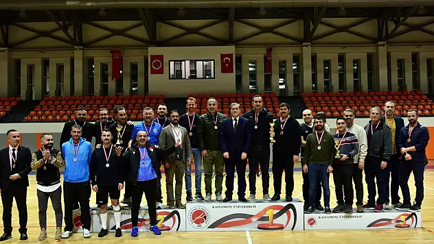 Kastamonu Üniversitesi'nde Ödüller Sahiplerini Buldu