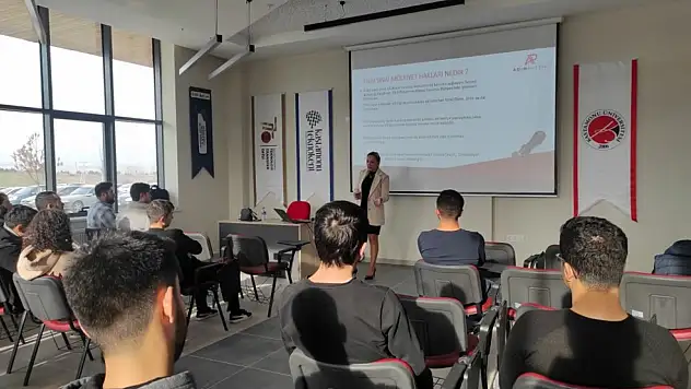 Kastamonu Üniversitesi öğrencilerine girişimcilik aşılandı