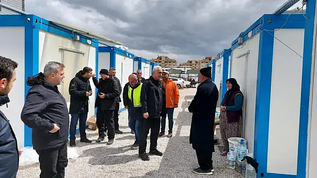 Kastamonu Valisi Avni Çakır, İslahiye'de depremzedeleri dinledi